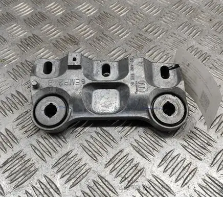 Peugeot 3008 III Engine mounting bracket 9840714680