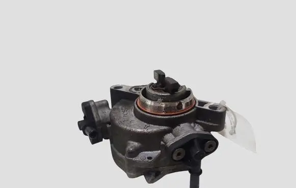 Volvo S60 Vacuum pump 9684786780