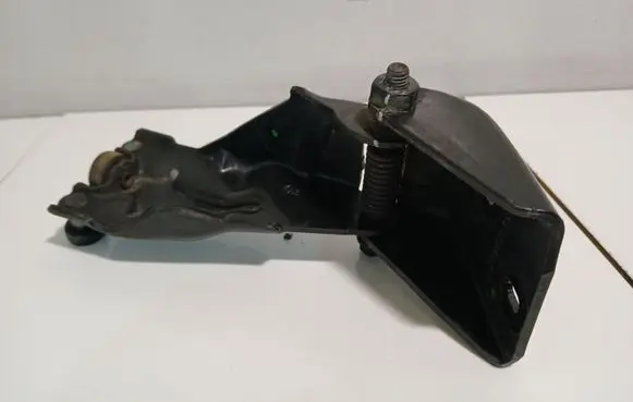 Chrysler Grand Voyager V Sliding door middle roller runner 05020673AB