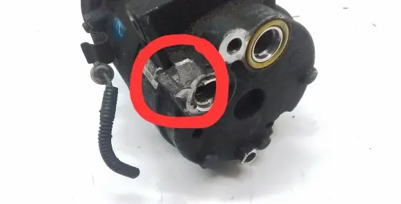 Volvo XC90 Air conditioning (A/C) compressor (pump) 8684287