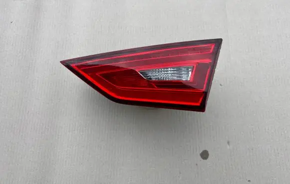 Audi A3 S3 8V Tailgate rear/tail lights 8V5945094J