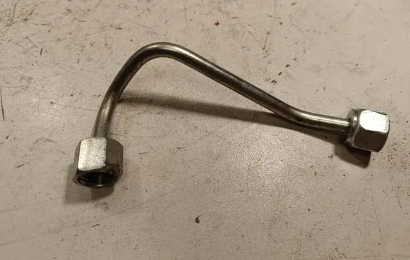 Opel Insignia B Fuel injector supply line/pipe 