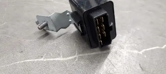 Hyundai Terracan Fuel pump relay 95420-H1500