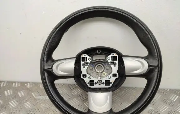 Mini One - Cooper Coupe R56 Steering wheel