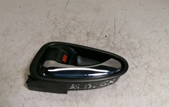 Toyota Avensis T270 Front door interior handle 69206-05051