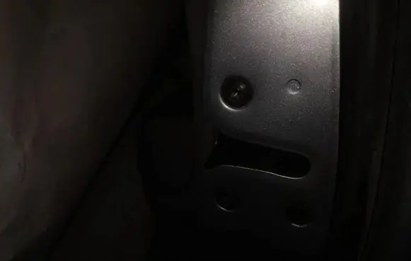 Hyundai Sonata Front door lock