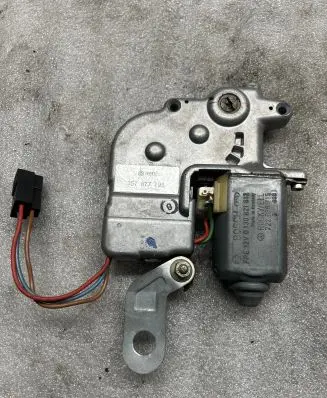 Volkswagen PASSAT B4 Sunroof motor/actuator 357877795