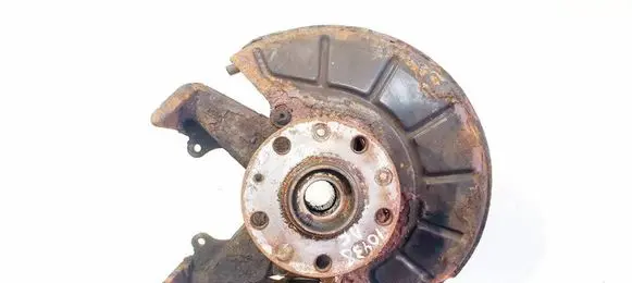 Volkswagen Golf V Front wheel hub