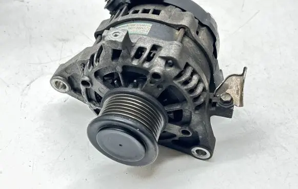 Toyota Land Cruiser (J150) Generator/alternator 2706011350 1042113900 11090