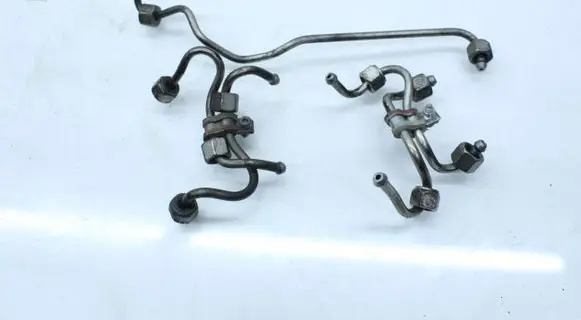 BMW 3 E90 E91 Fuel injector supply line/pipe 