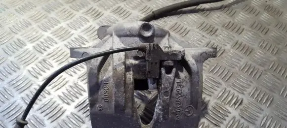 Mercedes-Benz E W211 Front brake caliper Z06028295