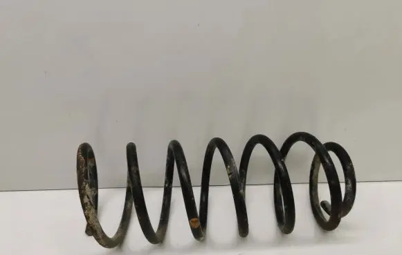 Volkswagen Golf III Rear coil spring
