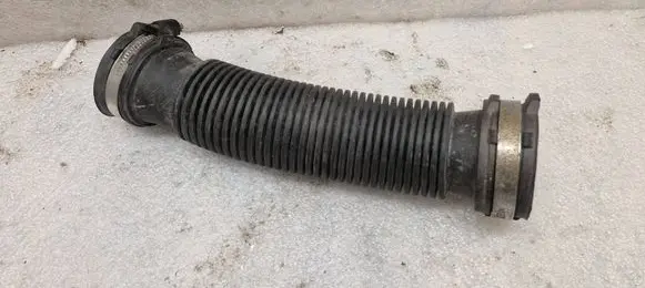 Air intake hose/pipe