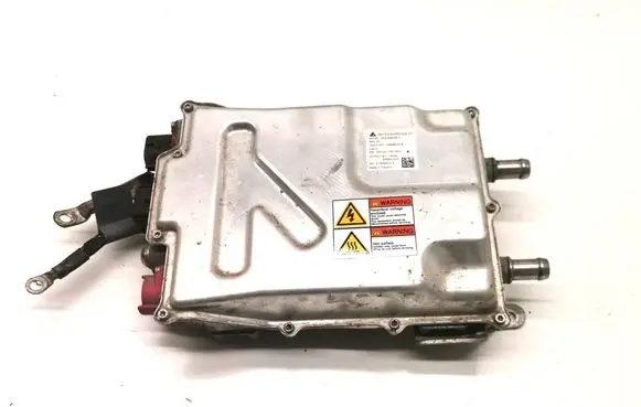Voltage converter inverter