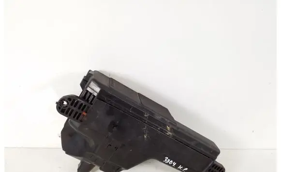 Toyota Avensis T220 Fuse module 82720-05010