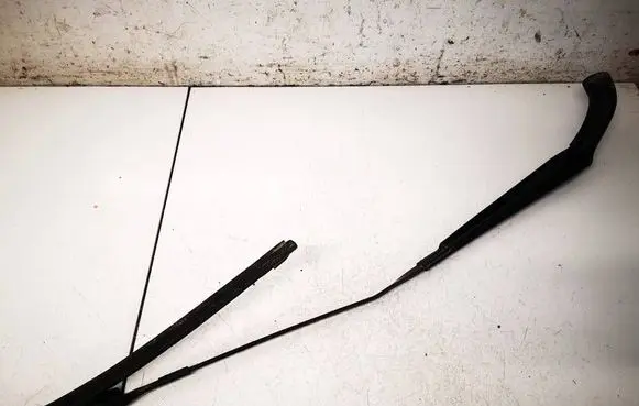 Audi A3 S3 8V Front wiper blade arm 8V2955407