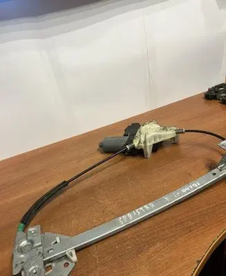 Mitsubishi Space Star Rear door window regulator with motor 0130821789 D4778