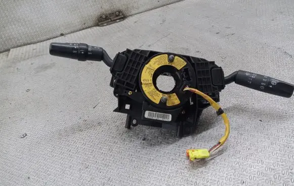 Mazda 3 I Wiper turn signal indicator stalk/switch 17D799