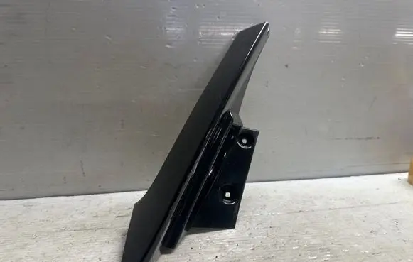 Nissan X-Trail T32 Rear/tail light trim molding 960334CE0A