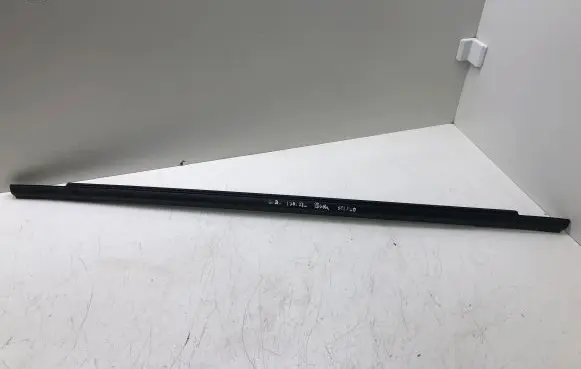 Hyundai i20 (BC3 BI3) Rear door windshield rail 