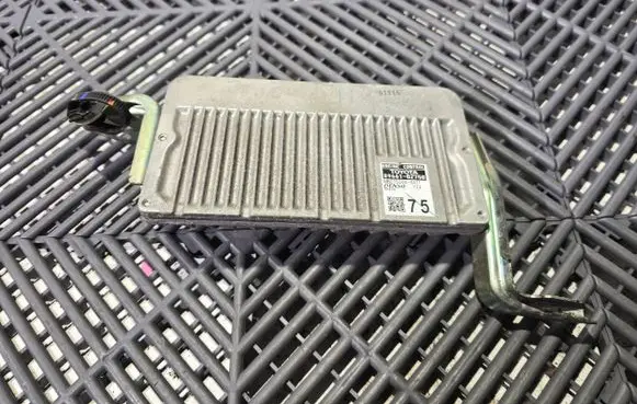 Toyota Auris E180 Engine control unit/module 896610Z750 MB2755003471
