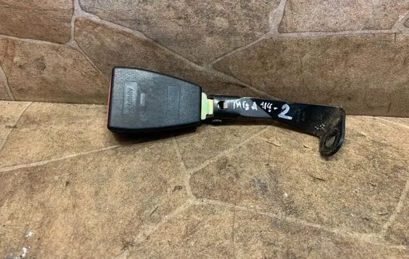BMW 3 E46 Front seatbelt buckle 7007748