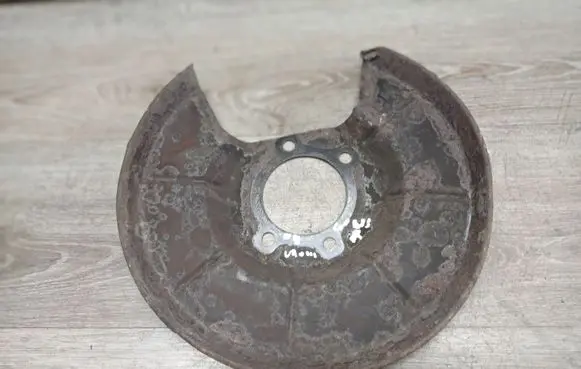 Volvo V70 Rear brake disc plate dust cover 
