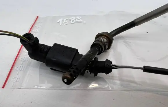 Audi A6 S6 C6 4F Exhaust gas temperature sensor 038906088D