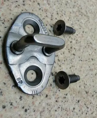 Dacia Spring Front door lock loop/hook striker 06J22A