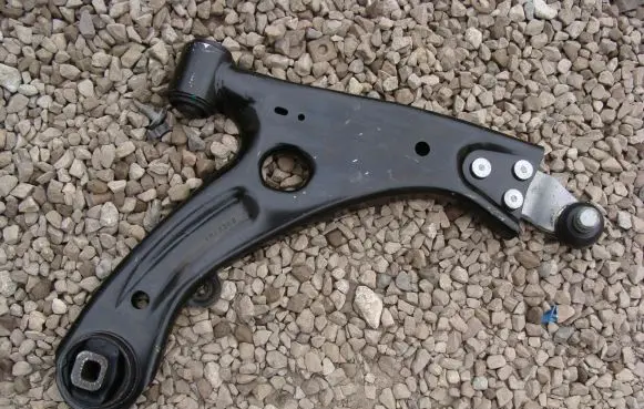 Volvo XC40 Front control arm 32221282