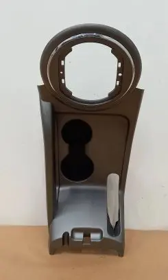 Cup holder front