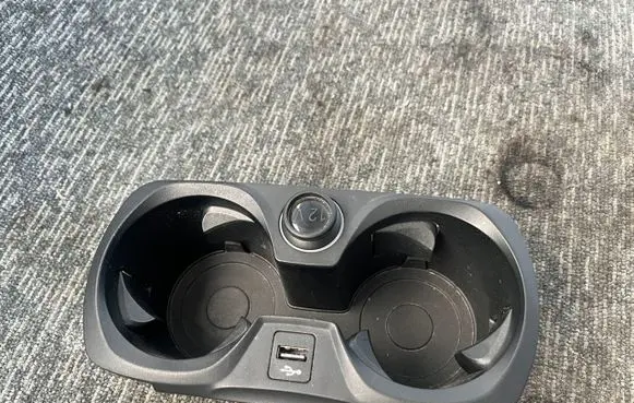 BMW 3 G20 G21 Cup holder 