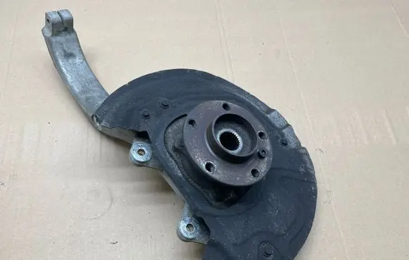 BMW X5 E70 Front wheel hub 6773784 16193510 31216773784