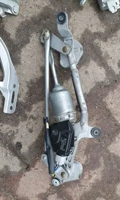 Front wiper linkage