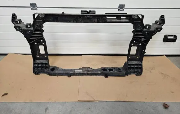 Hyundai Tucson TL Radiator support slam panel 