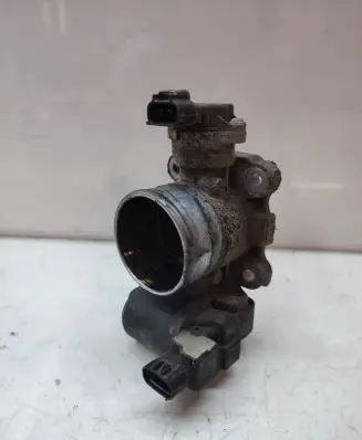 Toyota Avensis T250 Throttle valve