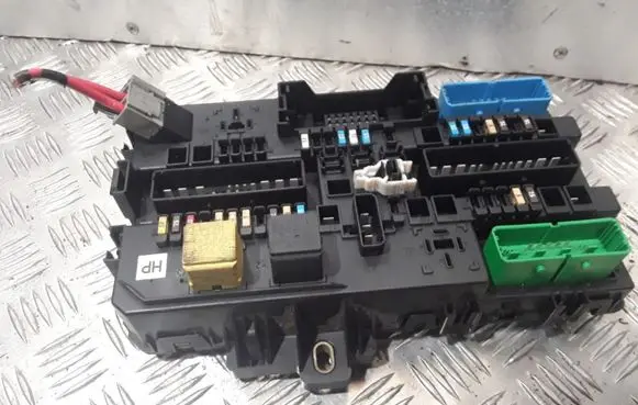 Opel Zafira B Comfort/convenience module 13220830HP