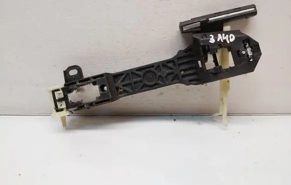 Rear door exterior handle/bracket