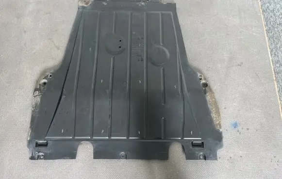 Renault Clio IV Engine splash shield/under tray 758903861R 758904230 758903856R