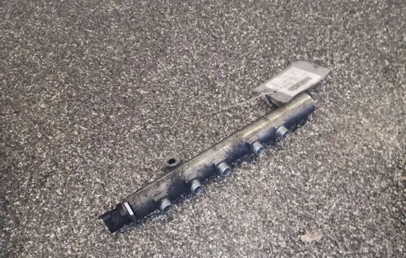 Opel Zafira B Fuel main line pipe 0445214095 55197370