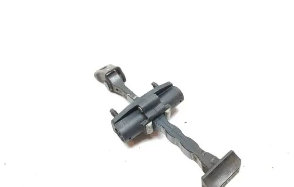 Opel Astra K Front door check strap stopper