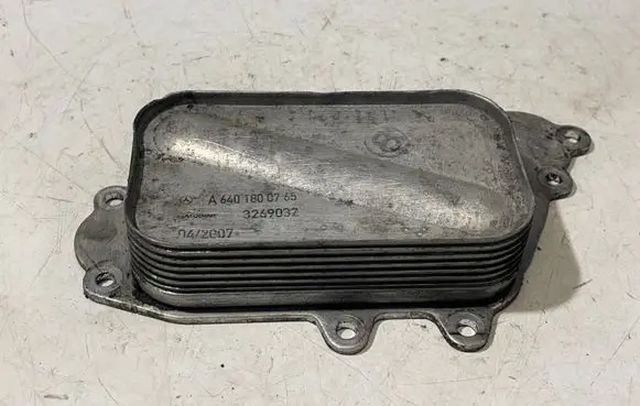 Mercedes-Benz B W245 Engine oil radiator A6401800765 3269032 042007