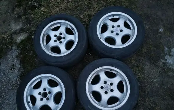 Toyota Avensis T220 R15 alloy rim 