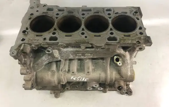Mini One - Cooper F56 F55 Engine block 8632047 7936557 Y257K113