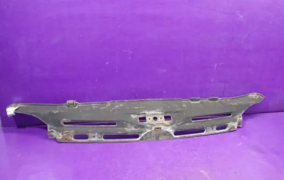 Mercedes-Benz Sprinter W901 W902 W903 W904 Front bodywork piece 