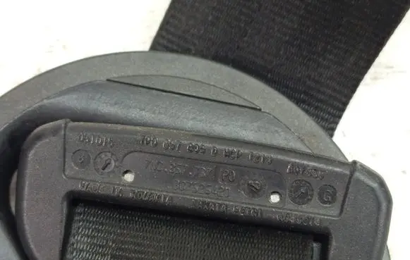 Volkswagen Touareg II Rear seatbelt 7P0857805D