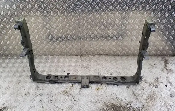Toyota Avensis T270 Radiator support slam panel