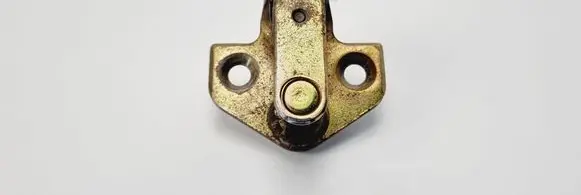 Ford Focus Front door lock loop/hook striker 96BGF21982AH