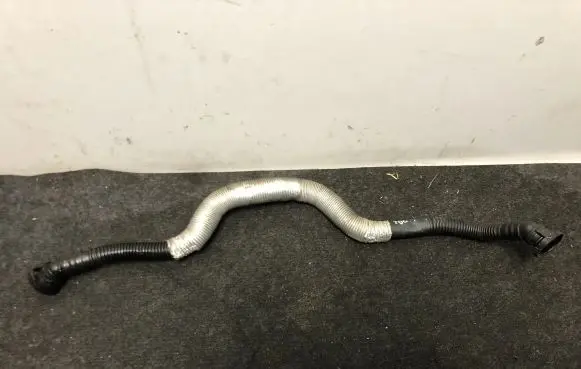 Volkswagen Touareg II Breather/breather pipe/hose 059183208D