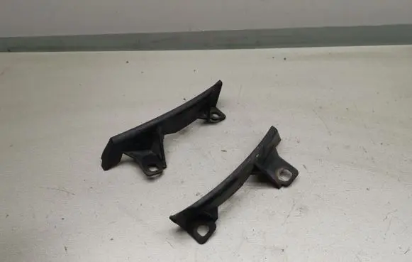 Chrysler Sebring (JS) Headlight/headlamp mounting bracket 04389943 04389942